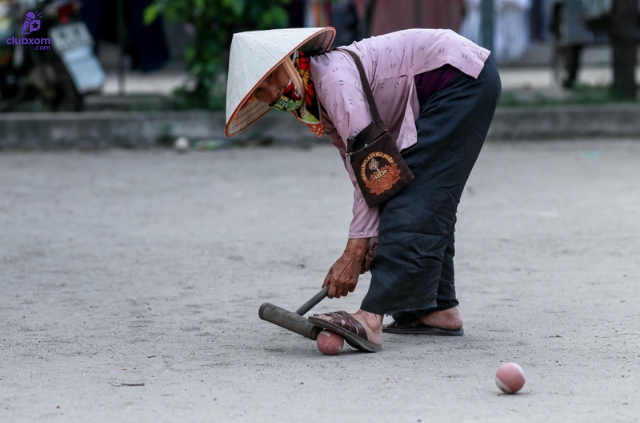 Bóng cửa - petanque, là một môn thể thao ngoài trời thú vị và dễ tiếp cận