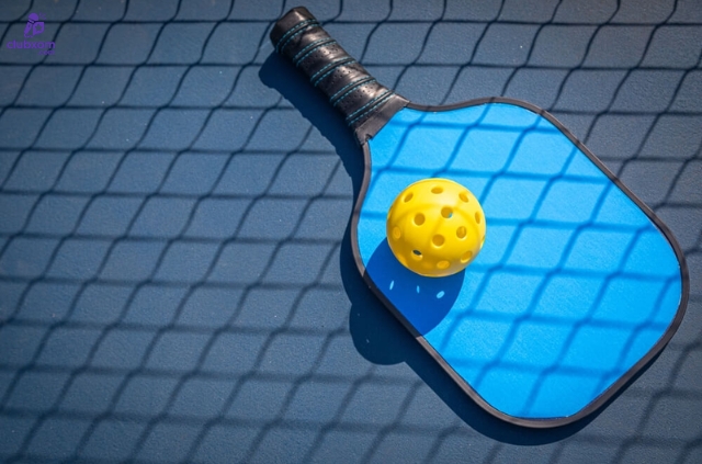 Việc lựa chọn một cây vợt pickleball phù hợp là yếu tố quan trọng